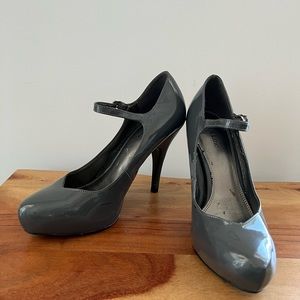 Kelly & Katie Gray Patent Leather Mary Jane - Size 9